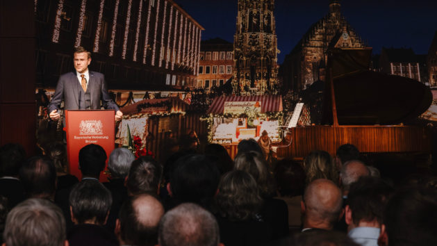 Marcus König, Oberbürgermeister der Stadt Nürnberg, betont die Bedeutung von Vielfalt als Schlüssel zu Fortschritt und Entwicklung. ©Nicola Maxwell