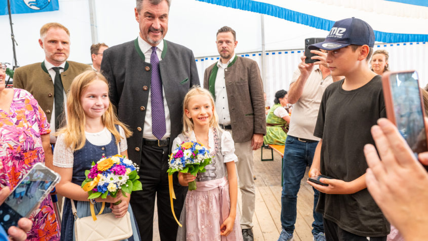 Ministerpräsident Dr. Markus Söder beim Jubiläum zu 1.250 Jahre Gemeinde Sünching.