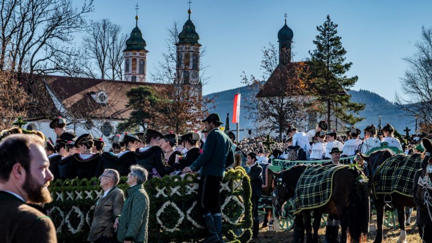 Die Segnung und der Gottesdienst findet an der Leonhardikaplle ...
