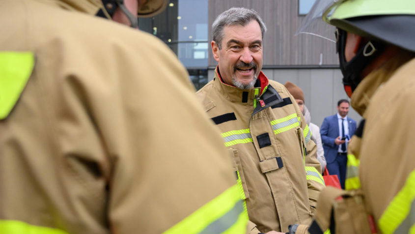 Ministerpräsident Dr. Markus Söder besucht die neue Integrierte Leitstelle in Ansbach.