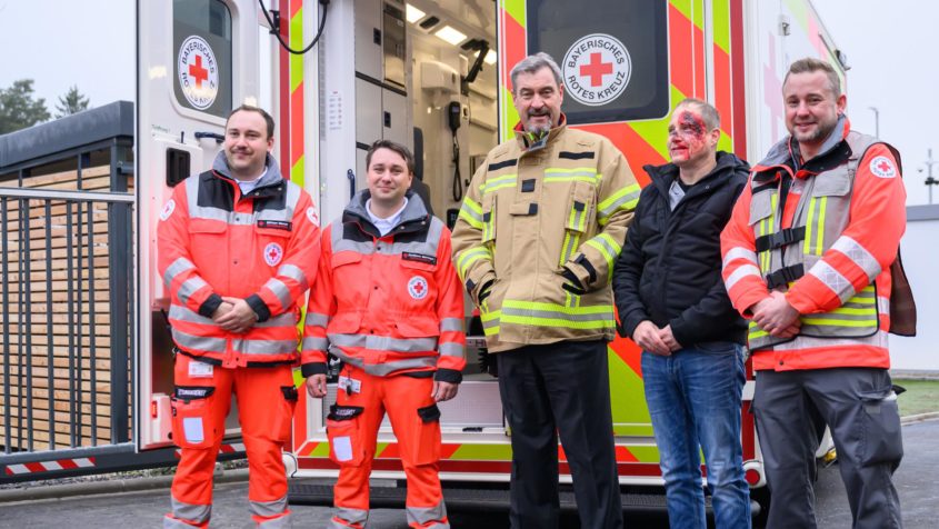 Gruppenbild mit Ministerpräsident Dr. Markus Söder nach einer ...