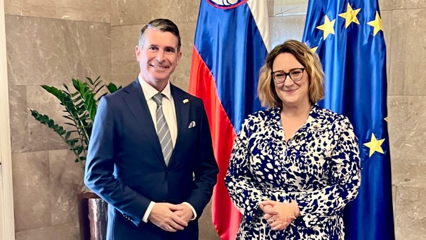 Europaminister Eric Beißwenger (links) und die Staatssekretärin ...