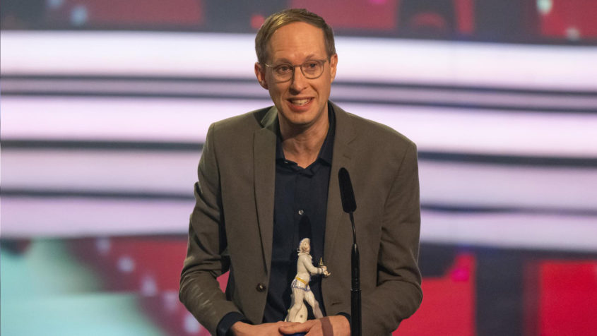 Der Dokumentarfilmer Daniel Abma wird f&uuml;r &bdquo;Im Prinzip Familie&ldquo; mit dem &bdquo;Dokumentarfilmpreis&ldquo; ausgezeichnet.