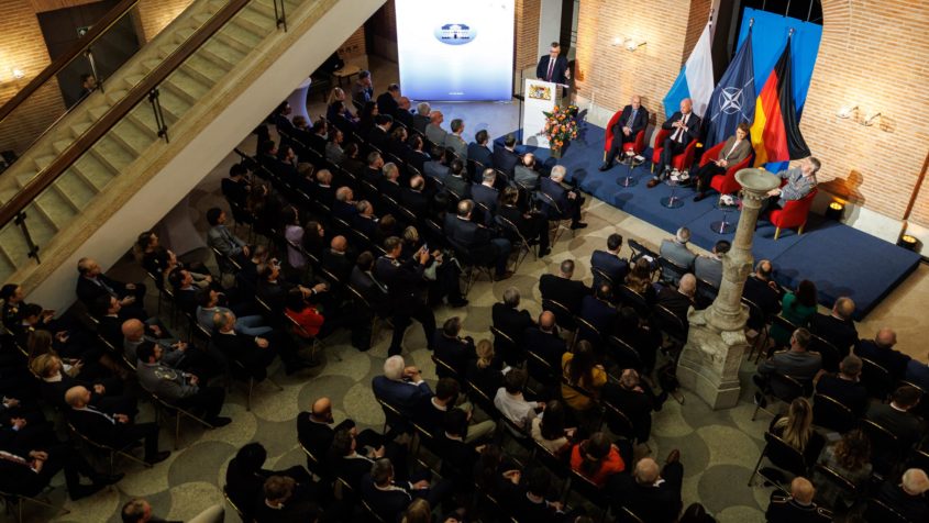 Das &bdquo;Sicherheitspolitische Gespr&auml;ch&ldquo; in Zusammenarbeit mit der M&uuml;nchner Sicherheitskonferenz findet im Prinz-Carl-Palais statt.