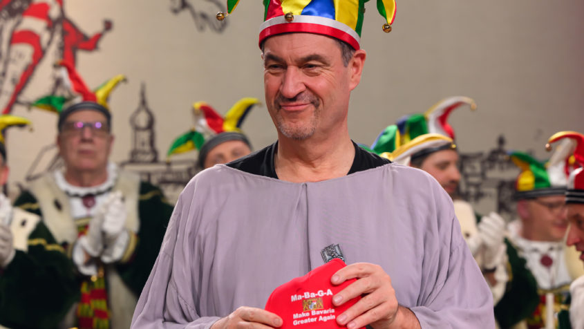 Ministerpr&auml;sident Dr. Markus S&ouml;der: "675 Jahre Grobg&uuml;nstiges Gericht ist mehr als Brauchtum: Es ist lebendige Geschichte, pointierte Kritik und die hohe Kunst, Politik mit Humor zu nehmen."