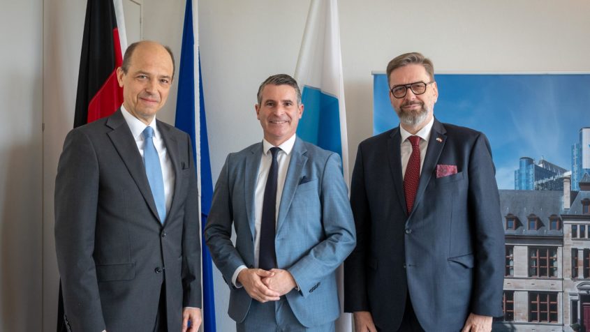 Der österreichische Botschafter Dr. Alexander Marschik, Europaminister ...