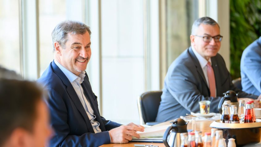 Ministerpräsident Dr. Markus Söder leitet die Sitzung des Ministerrates.