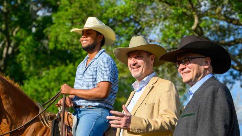 Auftakt der USA-Reise: Ministerpräsident Dr. Markus Söder und Staatskanzleiminister Dr. Florian Herrmann besuchen die George Ranch in Texas.