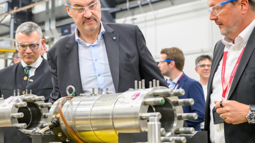 Staatskanzleiminister Dr. Florian Herrmann (links) und Ministerpräsident ...