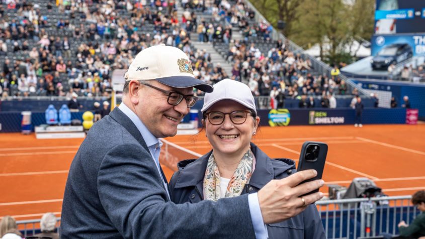 Staatsminister Dr. Florian Herrmann und Renate Thalhammer-Herrmann.