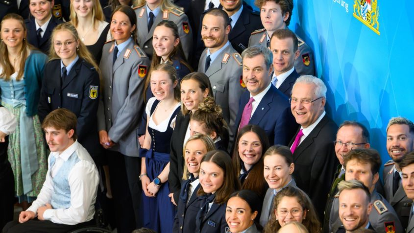 Ministerpr&auml;sident Dr. Markus S&ouml;der und Sportminister Joachim Herrmann beim &bdquo;Olympiaempfang 2026&Prime; zu Ehren der bayerischen Teilnehmerinnen und Teilnehmer an den Olympischen und Paralympischen Winterspielen 2026 in Mailand und Cortina.