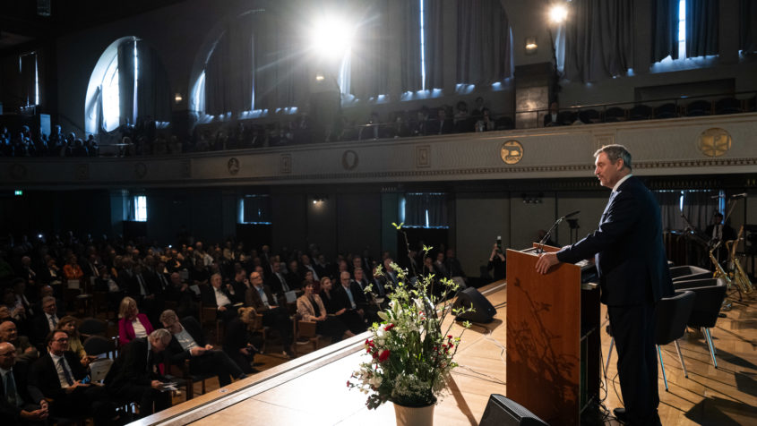 Ministerpr&auml;sident Dr. Markus S&ouml;der h&auml;lt eine Rede beim Jubil&auml;um 200 Jahre LMU Klinikum.