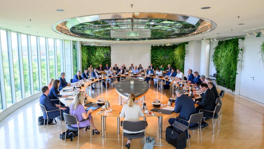 Die Kabinettssitzung findet im Ministerratssaal der Bayerischen ...